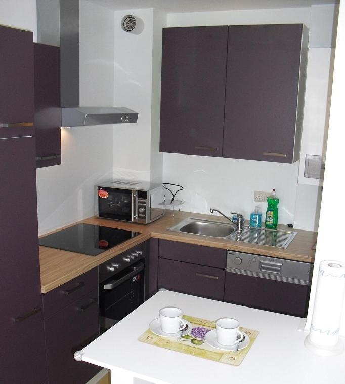 Serviced With Sunny Balcony Appartement